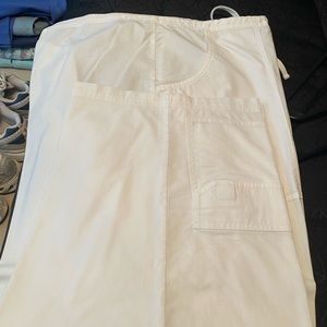 Light Cotton Capri Pant w/tie waist. Would be cute as a bathing suit cover up.